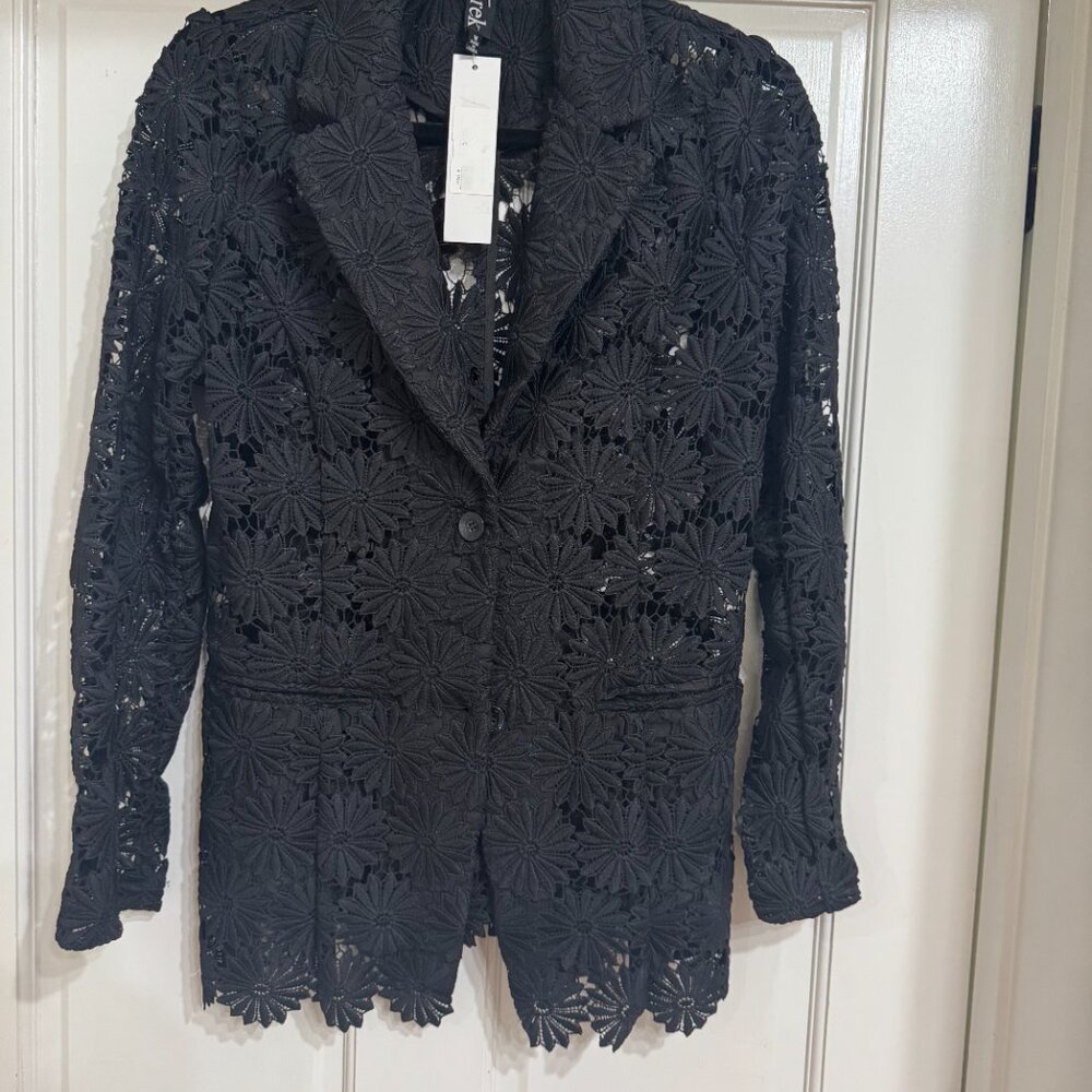 SALE NEW with Tags NWT Beautiful Berek Black Daisy Floral Jacket sz M